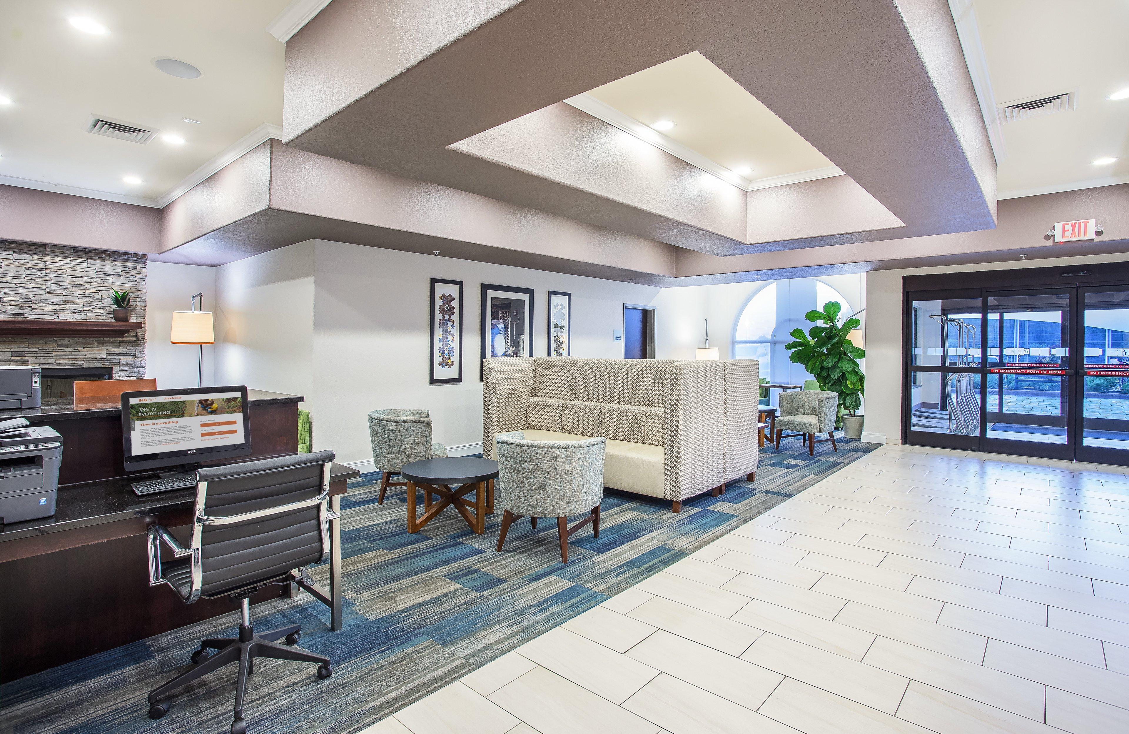 Holiday Inn Express Hotel & Suites Glasgow By Ihg Екстериор снимка
