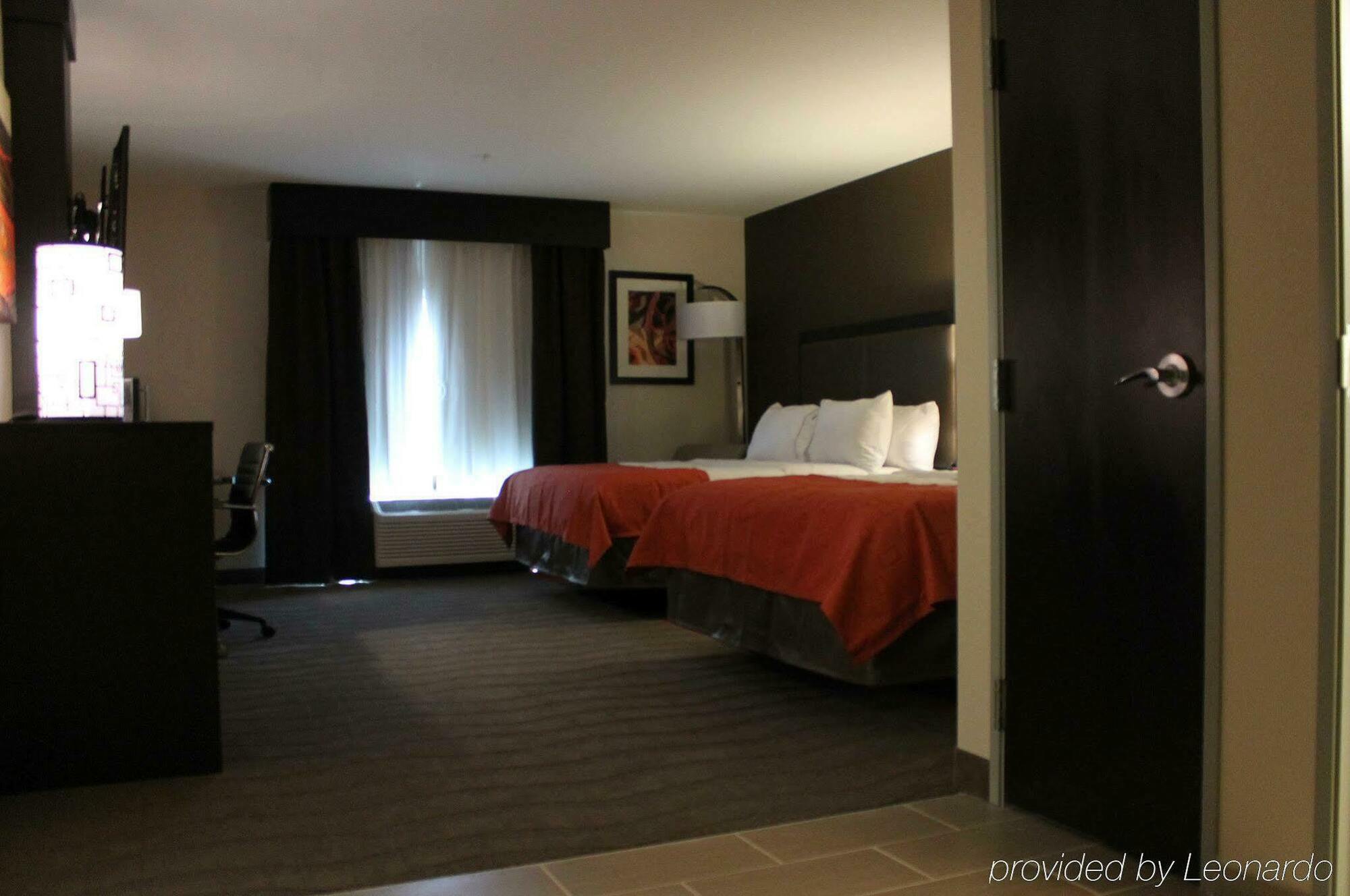 Holiday Inn Express Hotel & Suites Glasgow By Ihg Екстериор снимка